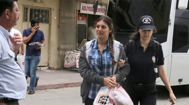 Polisi darp eden 2'si kız 5 öğrenci tutuklandı