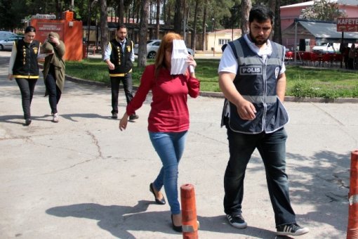 Polisten müşteri kılığında fuhuş baskını