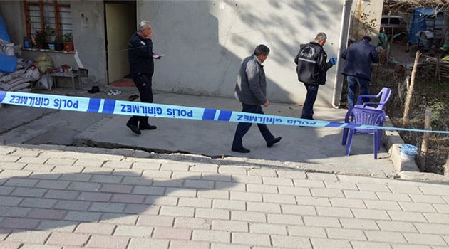 Pompalı tüfekle hem kızını hem de torununu vurdu