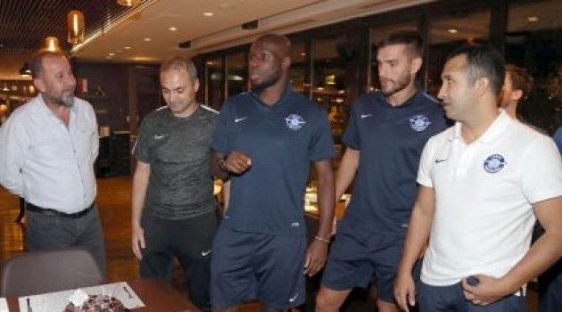 Pote 32. Yaş Gününü Balıkesir’de Kutladı