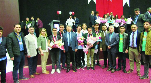 Projeleriyle ödüle ulaştılar