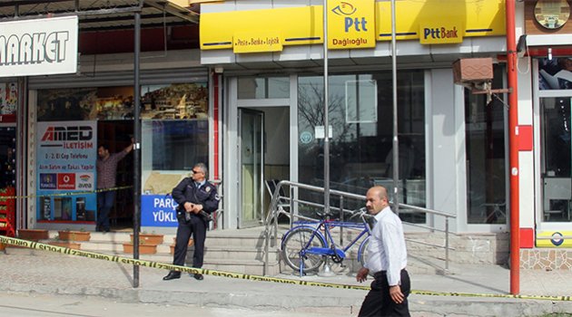 PTT şubesinde pompalı tüfekli soygun