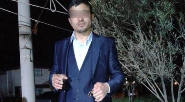 Referandumda polise kafa atan şahıs…