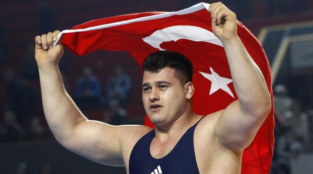 Rıza Kayaalp gümüş madalyanın sahibi oldu