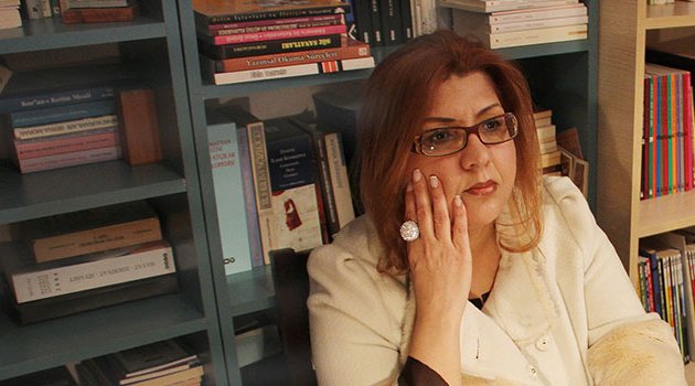 Saba Kırer okurlarıyla buluşuyor