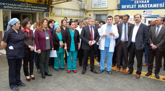 Sağlık çalışanları haklarını istiyor