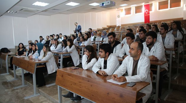 Sağlık hizmetleri öğrencilerine uygulamalı eğitim