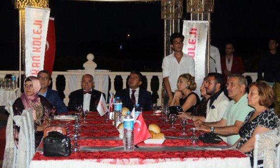 Sağlıkçıların Mezuniyet Coşkusu