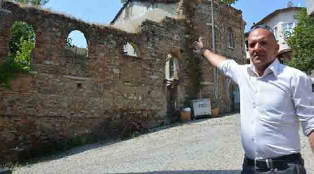 Sahibinden satılık kilise!