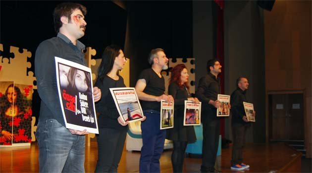 Sahnede kadın cinayetlerini protesto