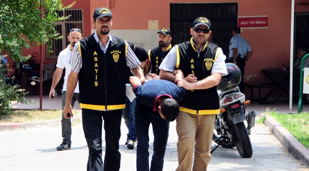 Sahte polisler yakalanmamak için kurşun döktürdü