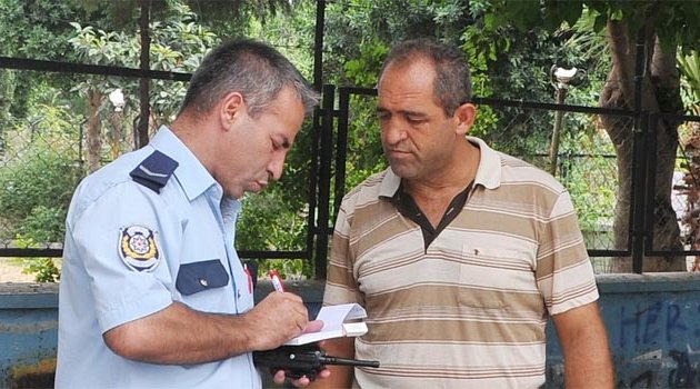 Sahte savcıyı polis suçüstü yakaladı