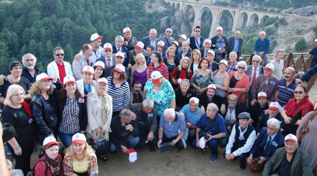 Şair ve yazarlar Karaisalı’da
