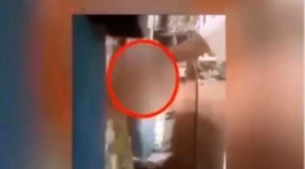 Sakallı takkeli bakkal küçük kızı taciz etti