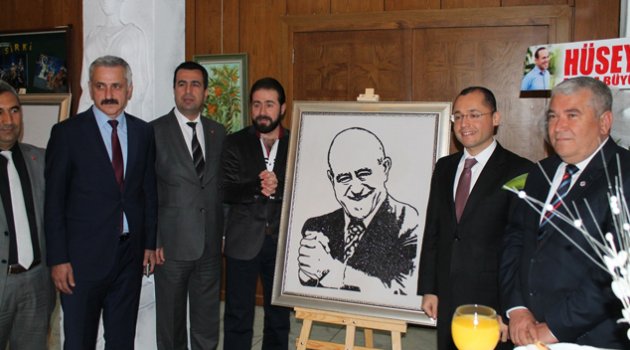 Sakıp Sabancı, resim sergisiyle anıldı