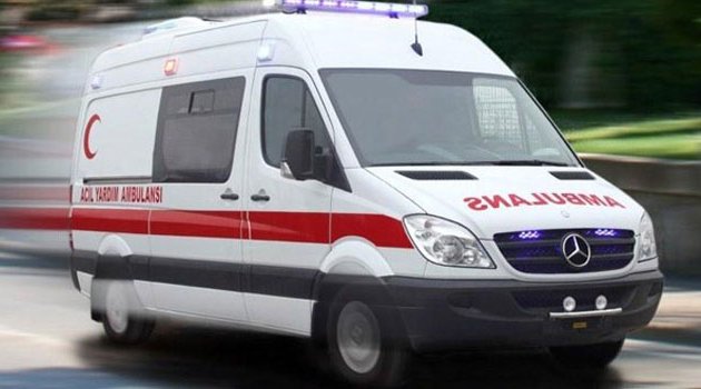 Salıncak ipi boynuna dolanan çocuk öldü