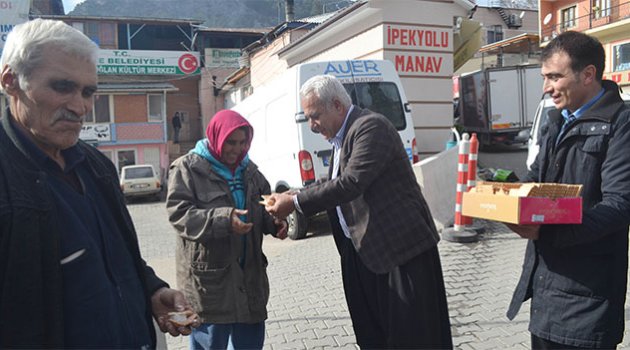 Şalvarlı başkandan püskevitli "Evet" kampanyası