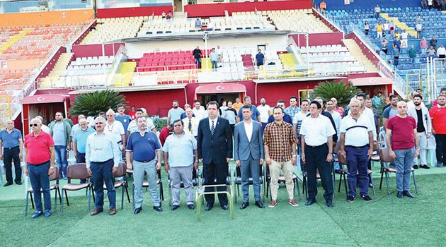 Şampiyonlar kupalarını aldı