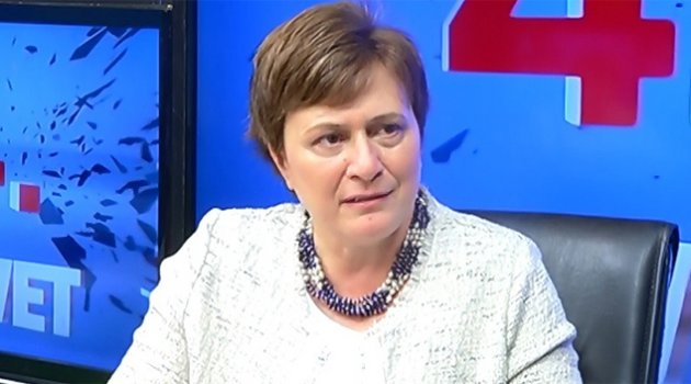 Sarı: "Siyaseti ayağa düşürmek hoş değil"