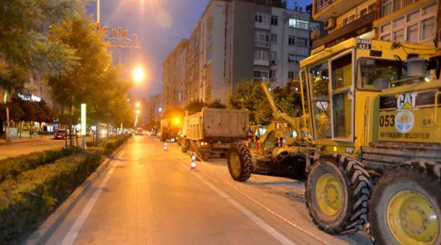 Sarımazı ve Ziyapaşa’da yol çalışması