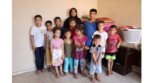 Savaştan Kaçan Şeyme, 16 Çocukla Tek Odalı Evde Kalıyor