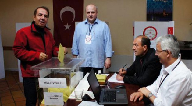 Seçim yurt dışında bitti, gümrüklerde sürüyor