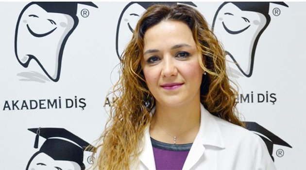 Şeffaf plaklar gülüşleri değiştiriyor