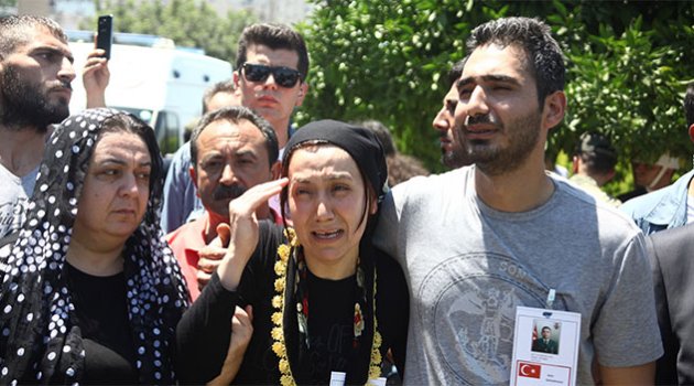 Şehidi ablası asker selamıyla uğurladı