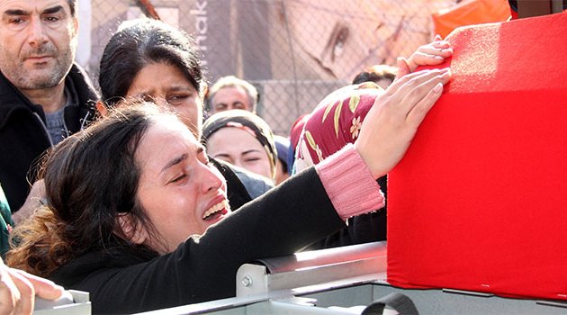 Şehidin 3 aylık eşinin ağıtları yürekleri dağladı