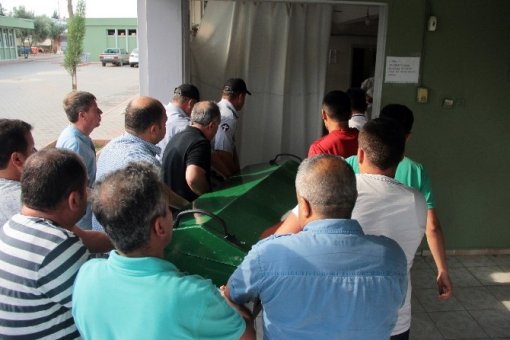 Şehidin yakınları mezarlıkta gözyaşlarına boğuldu