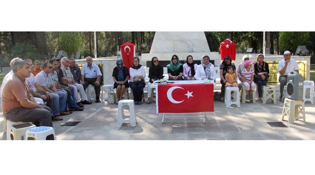 Şehit aileleri teröristlerin 24 saat içinde asılmasını istedi