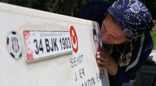 Şehit Anneleri Anneler Günü’nü Evlatlarının Mezarında Kutladı