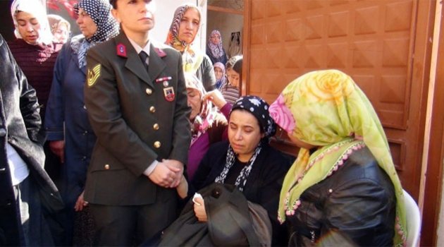 Şehit evinde acı dinmiyor