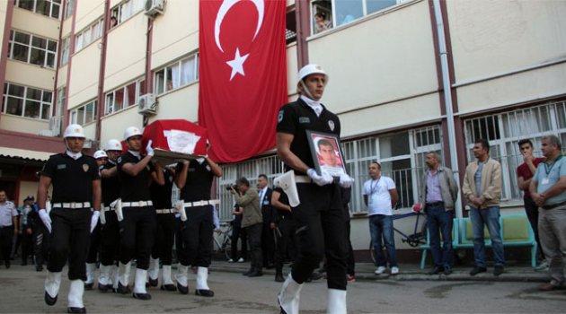 Şehit polis baba ocağına helikopter ile gönderildi