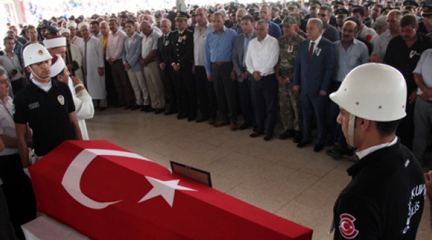 Şehit polis son yolculuğuna uğurlandı
