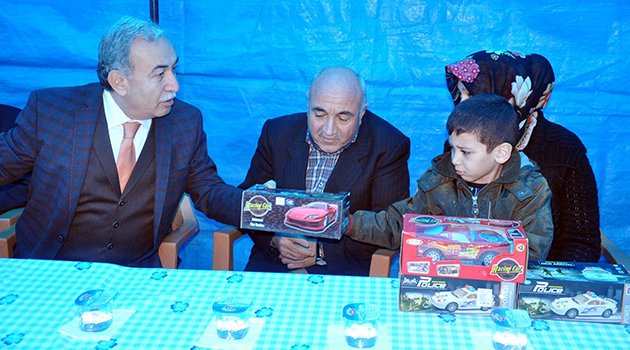 Şehit polisin oğlu Vali'den oyuncak istedi