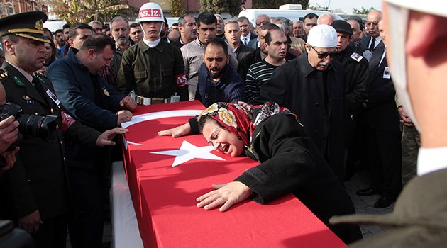 Şehit Uzman Çavuş Sloganlarla Uğurlandı