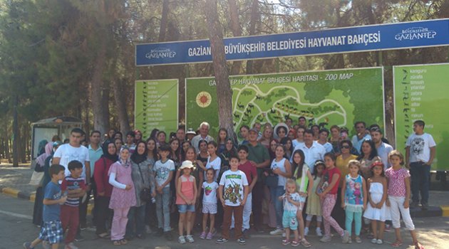 ŞEHİT VE GAZİ AİLELERİ GAZİANTEP HAYVANAT BAHÇESİ’Nİ ZİYARET ETTİ