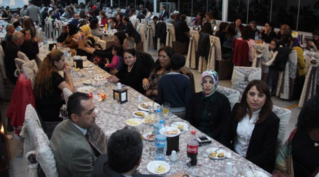 Şehit ve Gazi yakınları Emniyetin düzenlediği yemekte buluştu