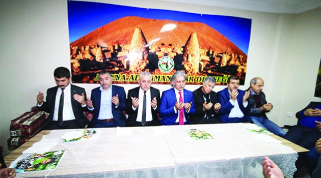 Şehitleri dualarla andılar