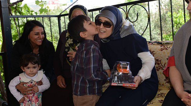 ‘Şehitlerimizin aileleri ve çocukları bize emanet’