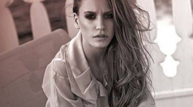 Serenay Sarıkaya'yı şok dava!