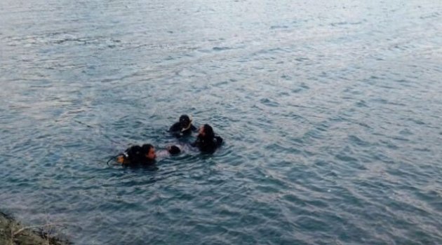 Serinlemek için girdiği baraj gölünde boğuldu