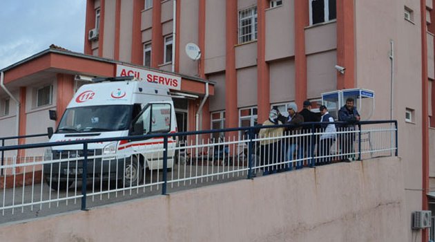 ​   Servis ile çekici çarpıştı! 9 yaralı