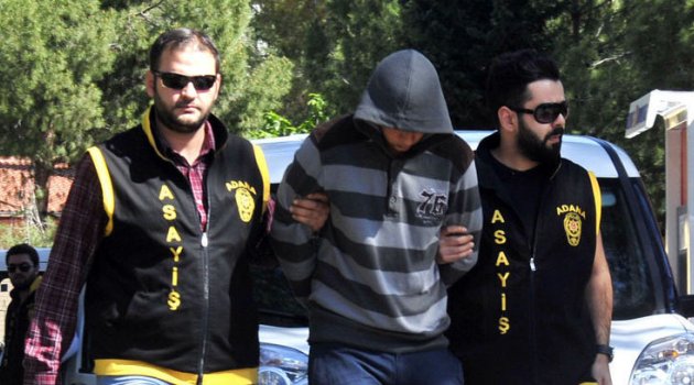 'Sesi çıkmasın diye ayağımı boğazına bastırdım'
