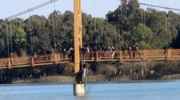 Sevdiği kızla evlenemeyince ölmek istedi