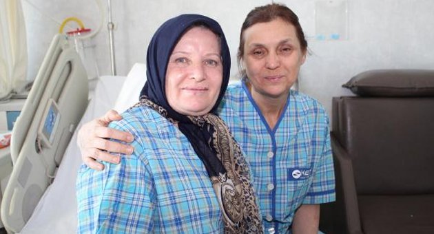 Sevdiklerine can aşısı oldular