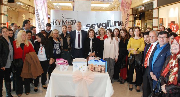 Sevgiline kendi hediyeni kendin yap etkinliği