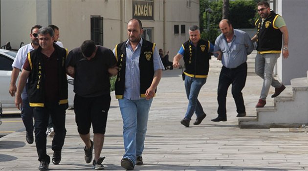 Sevgilisini kurtarmak için kadın kılığına girip cinayet işledi