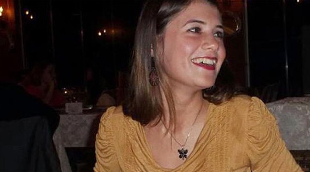 Sevgilisinin başını ezdi